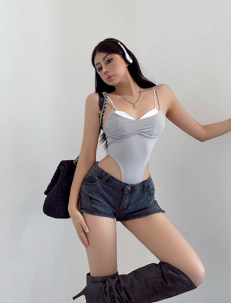セクシースリムフィットボディスーツ