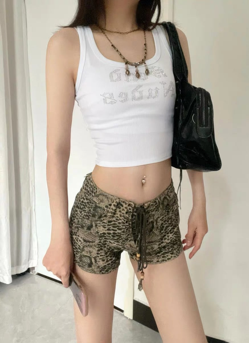 ヒョウ柄デニムショートパンツ