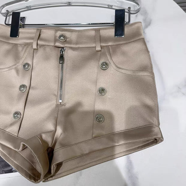 ボタンデザインシルキーショートパンツ