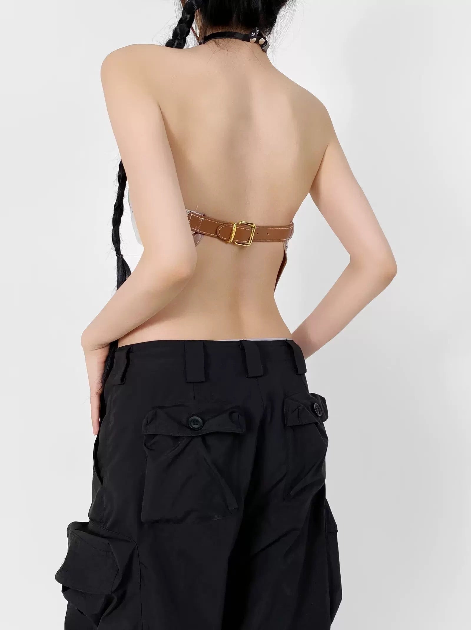 バックレスツートーンクロップドトップ